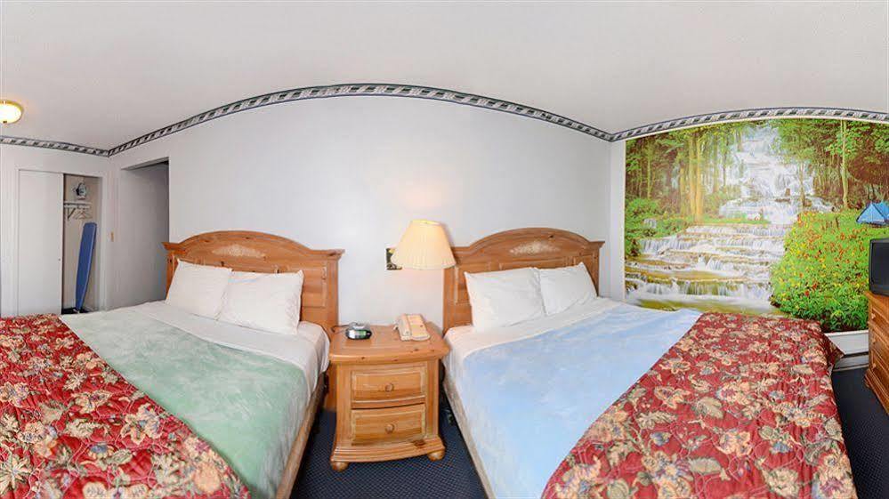 Americas Best Value Inn - Stonington Exterior photo